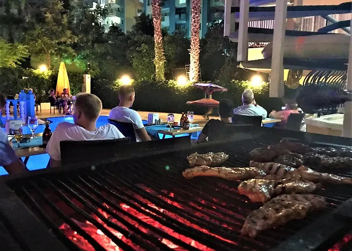 Apartmanhotel Select &