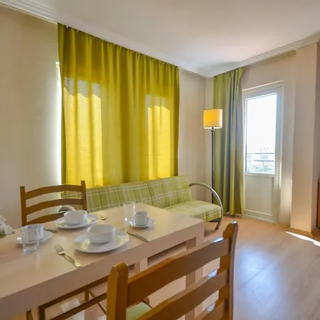 Aparthotel Select &