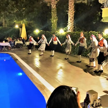 Select & Ξενοδοχείο με διαμερίσματα 3*