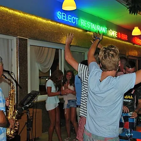 Aparthotel Select &
