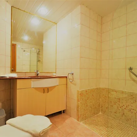 Aparthotel Select & 3*