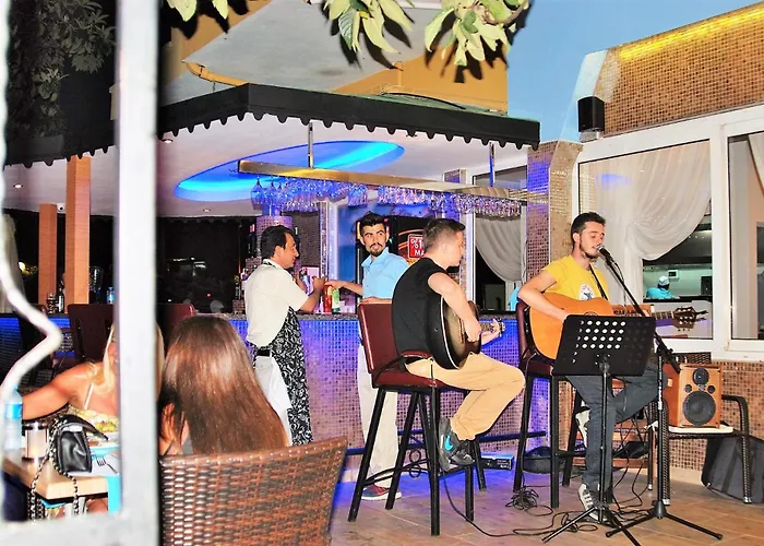 Ξενοδοχείο με διαμερίσματα Select & Αλάνια