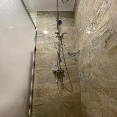 Select & מלון דירות אלאניה